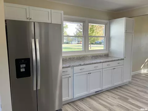 400 E Garfield St, Kewanee, IL 61443 photo 13