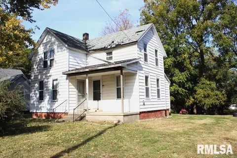 236 W Mcclure St, Kewanee, IL 61443