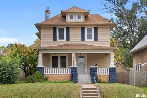 820 20th Ave, Moline, IL 61265