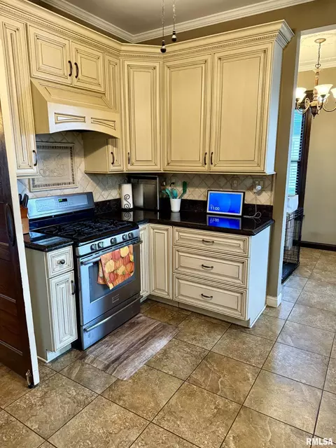 509 E Prospect St, Kewanee, IL 61443 photo 21