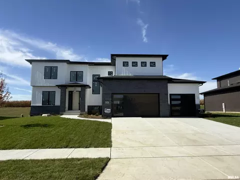 6202 Ryan Ct, Bettendorf, IA 52722