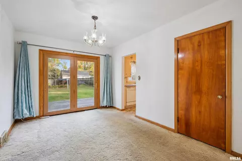 603 33rd Ave, Moline, IL 61265 photo 9