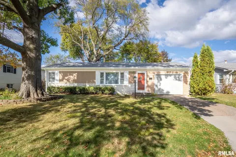 533 29th Ave, East Moline, IL 61244