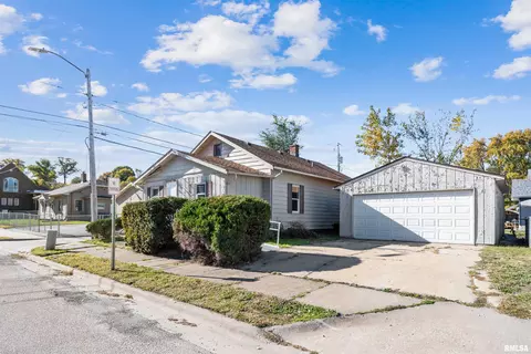 1509 Kennedy Dr, East Moline, IL 61244