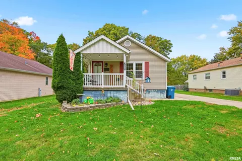 3513 2nd St, East Moline, IL 61244