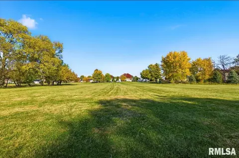 E 2nd Street, Dewitt, IA 52742