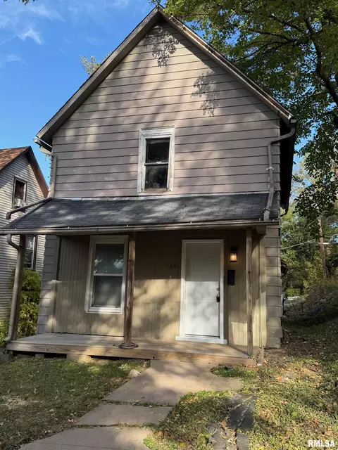 718 22nd Street A, Moline, IL 61265
