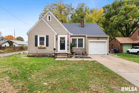 2332 14th Ave, Moline, IL 61265