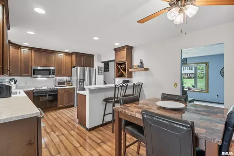 3414 14th St, Moline, IL 61265 photo 11