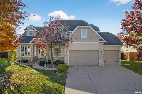 5316 Judge Rd, Bettendorf, IA 52722