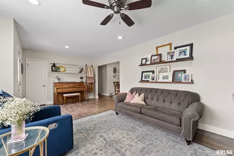 307 13th Ave, Moline, IL 61265 photo 8