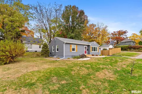 307 13th Ave, Moline, IL 61265 photo 3