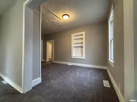 1150 14th Ave, Moline, IL 61265 photo 5