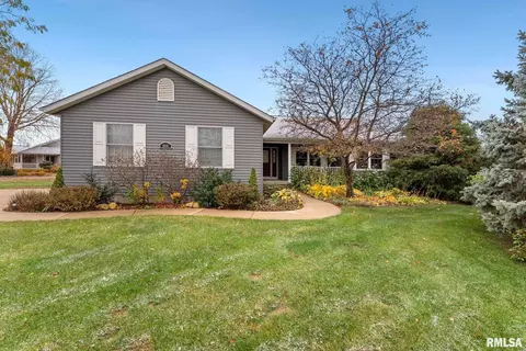 1001 9th St, Rapids City, IL 61278