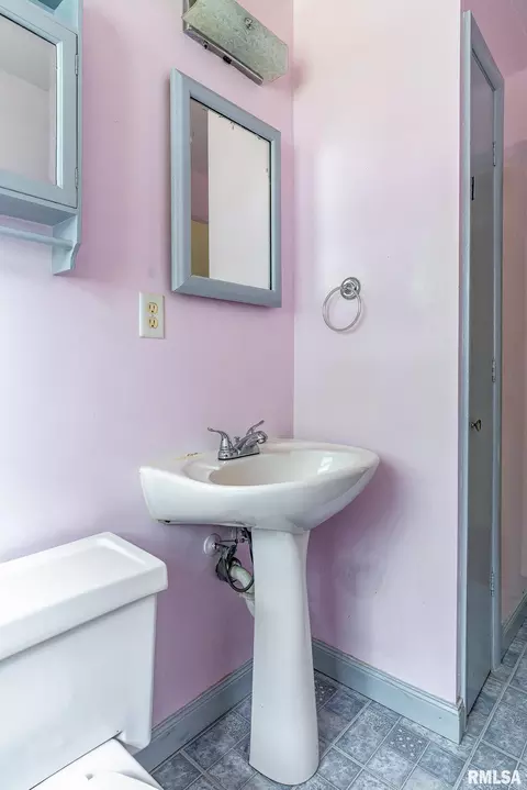 3005 15th St, Moline, IL 61265 photo 14
