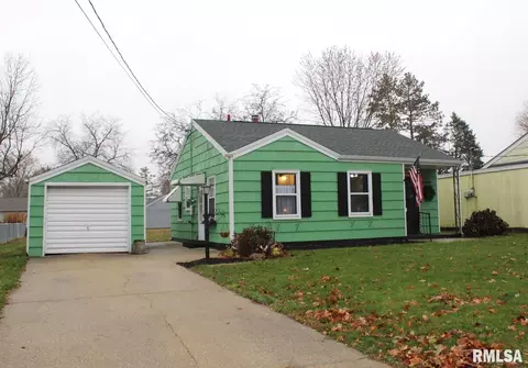 215 E Kellogg Ave, Kewanee, IL 61443 photo 3