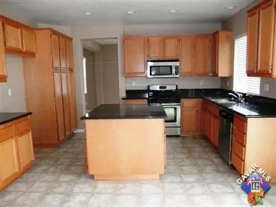 36457 Dewdrop Ct, Palmdale, CA 93552 photo 7