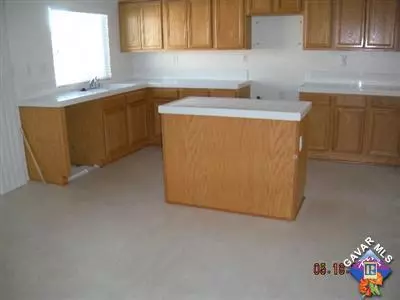45023 18th St, Lancaster, CA 93535 photo 2
