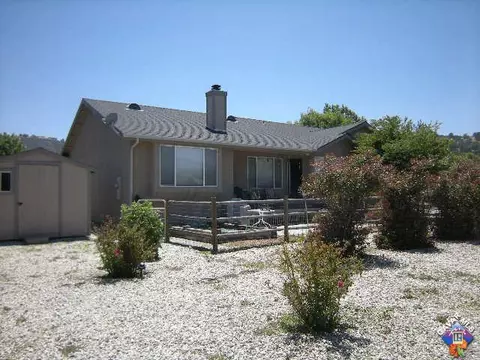 30051 Niblick Ln, Tehachapi, CA 93561 photo 4