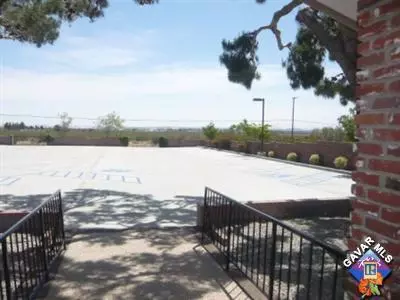 16333 Koch St, Mojave, CA 93501 photo 4