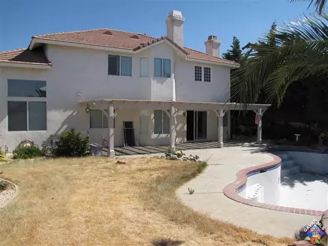 7317 Round Hill Dr, Lancaster, CA 93536 photo 5