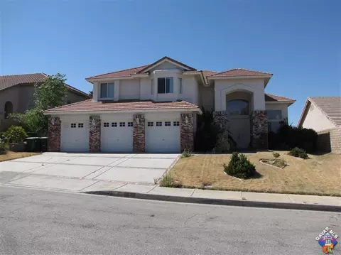 7317 Round Hill Dr, Lancaster, CA 93536 photo 1