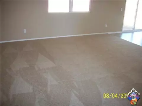 45527 2nd St, Lancaster, CA 93535 photo 2