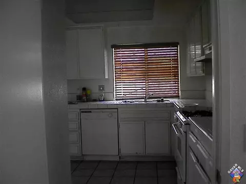 44946 E 11th St, Lancaster, CA 93535 photo 6