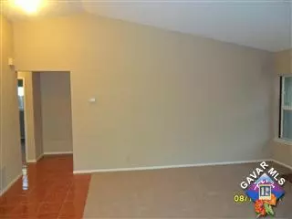 4552 Table Mountain Rd, Palmdale, CA 93552 photo 2