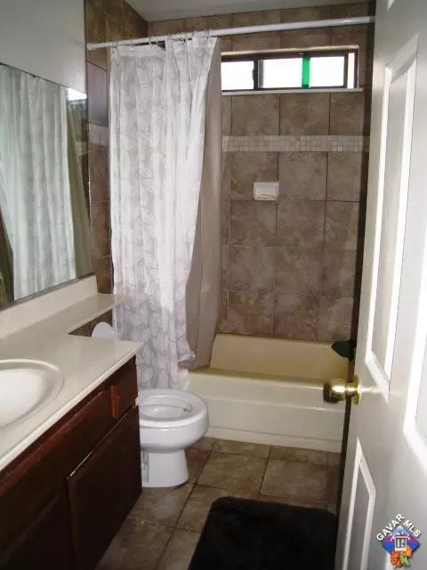 43312 11th St, Lancaster, CA 93535 photo 2