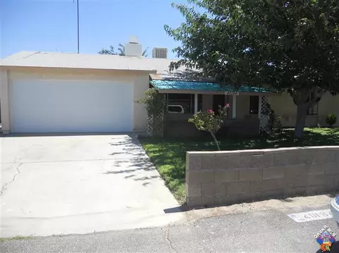 40184 176th St, Palmdale, CA 93591 photo 1
