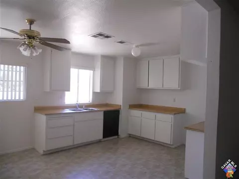 40184 176th St, Palmdale, CA 93591 photo 7