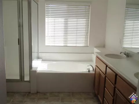 42963 Carpenter Dr, Lancaster, CA 93535 photo 6