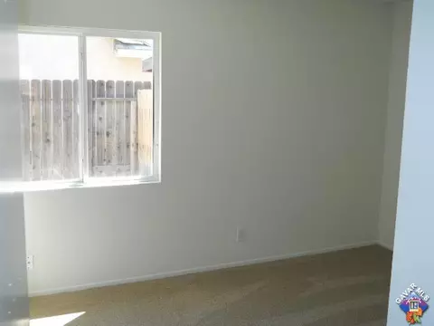 6305 Jasper Ct, Lancaster, CA 93536 photo 4