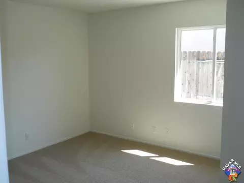 6305 Jasper Ct, Lancaster, CA 93536 photo 5