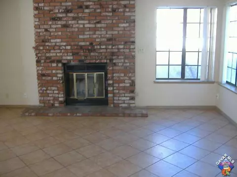 2522 Emerald Ln, Lancaster, CA 93535 photo 3