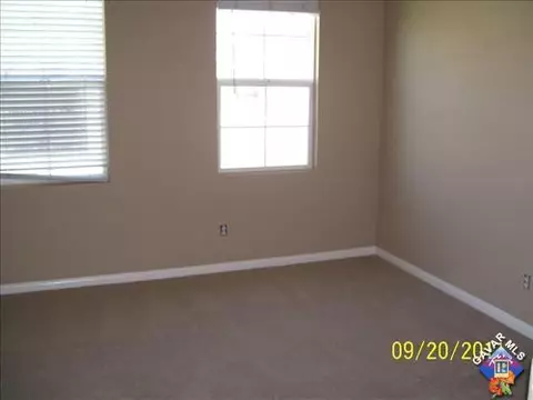 43887 Marbella St, Lancaster, CA 93536 photo 2