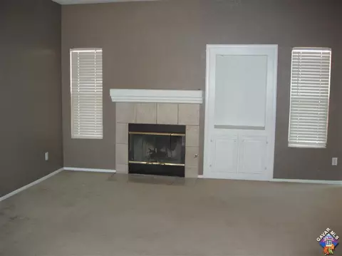 1747 Windermere Dr, Lancaster, CA 93534 photo 5