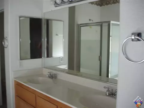 1747 Windermere Dr, Lancaster, CA 93534 photo 9