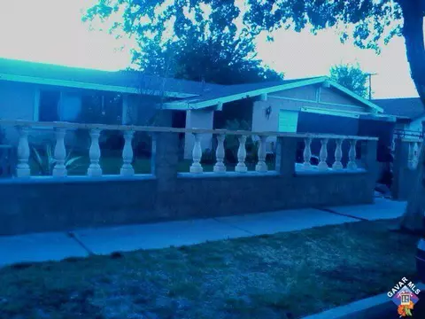 37823 27th St, Palmdale, CA 93550 photo 2