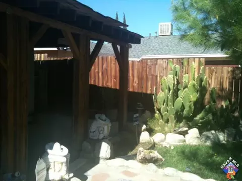 38527 33rd St, Palmdale, CA 93550 photo 4
