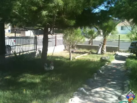 38527 33rd St, Palmdale, CA 93550 photo 3