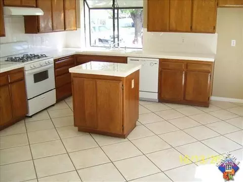 37745 Chaparral Ct, Palmdale, CA 93552 photo 3