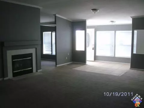 5783 Edmonds Way, Mojave, CA 93501 photo 2
