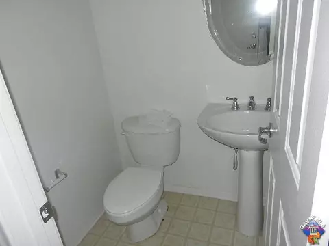 5811 Gem Ct, Lancaster, CA 93536 photo 9