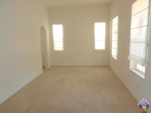 5811 Gem Ct, Lancaster, CA 93536 photo 3