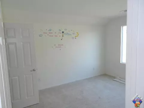 5811 Gem Ct, Lancaster, CA 93536 photo 6