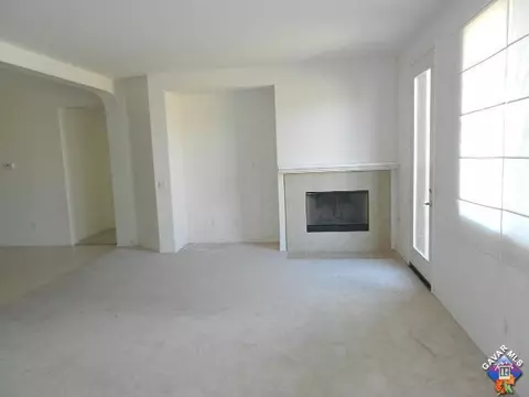 5811 Gem Ct, Lancaster, CA 93536 photo 2