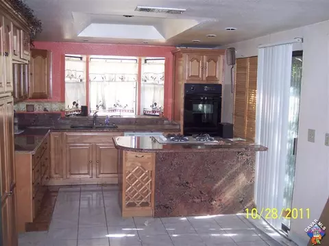37631 31st St E, Palmdale, CA 93550 photo 1