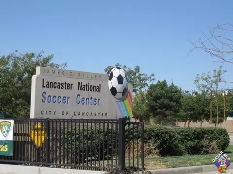 45245 Kingtree Ave, Lancaster, CA 93534 photo 8